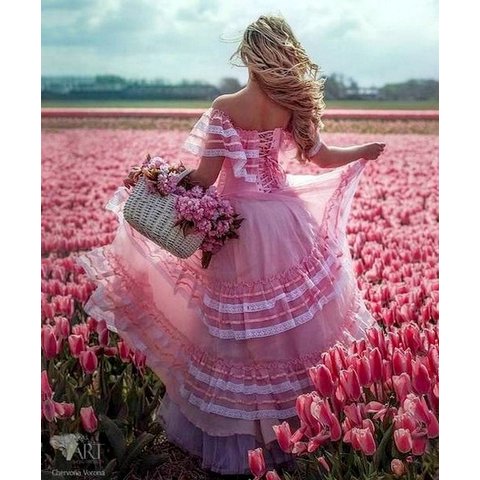 картина по номерам 40х50см GX30366 “Девушка на тюльпановом поле”