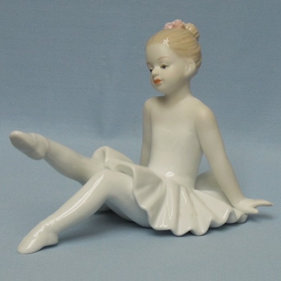 фарфоровая статуэтка Балерина 10см VS-013