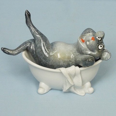 статуэтка Мышка в ванной 12,5см YX71077
