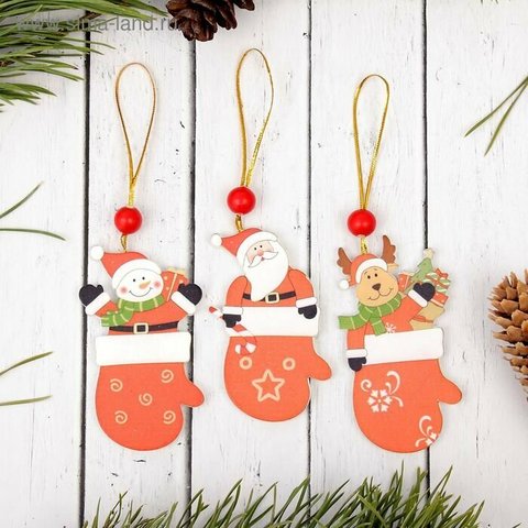 новогоднее украшение деревянное Варежка 1887078